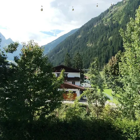 Gaestehaus Laerchenheim Guest house 3*