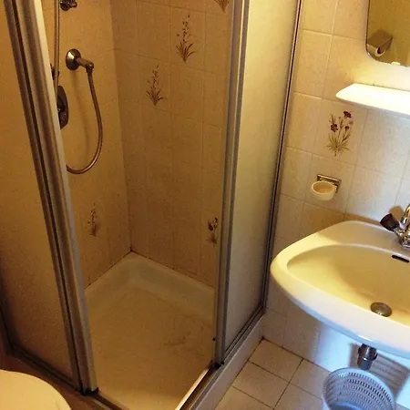 Гостьовий будинок Gaestehaus Laerchenheim 3*