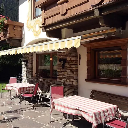 Гостьовий будинок Gaestehaus Laerchenheim
