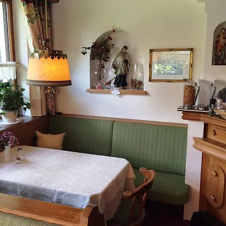 Gaestehaus Laerchenheim 3*